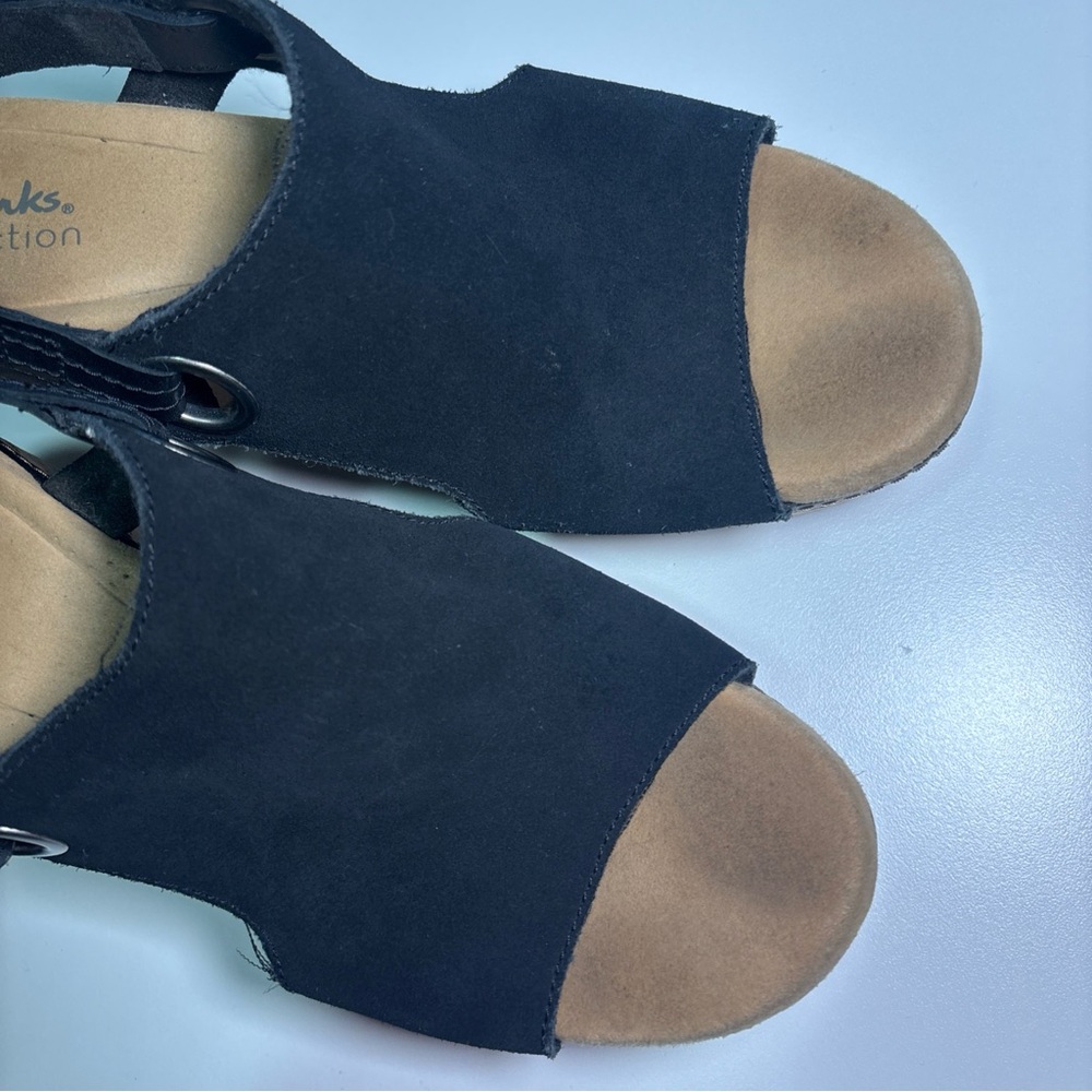 Clarks Black and Tan Wedge Sandals - Picture 5 of 7